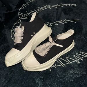 Low top Rick’s size 10-10.5 Brand new never worn